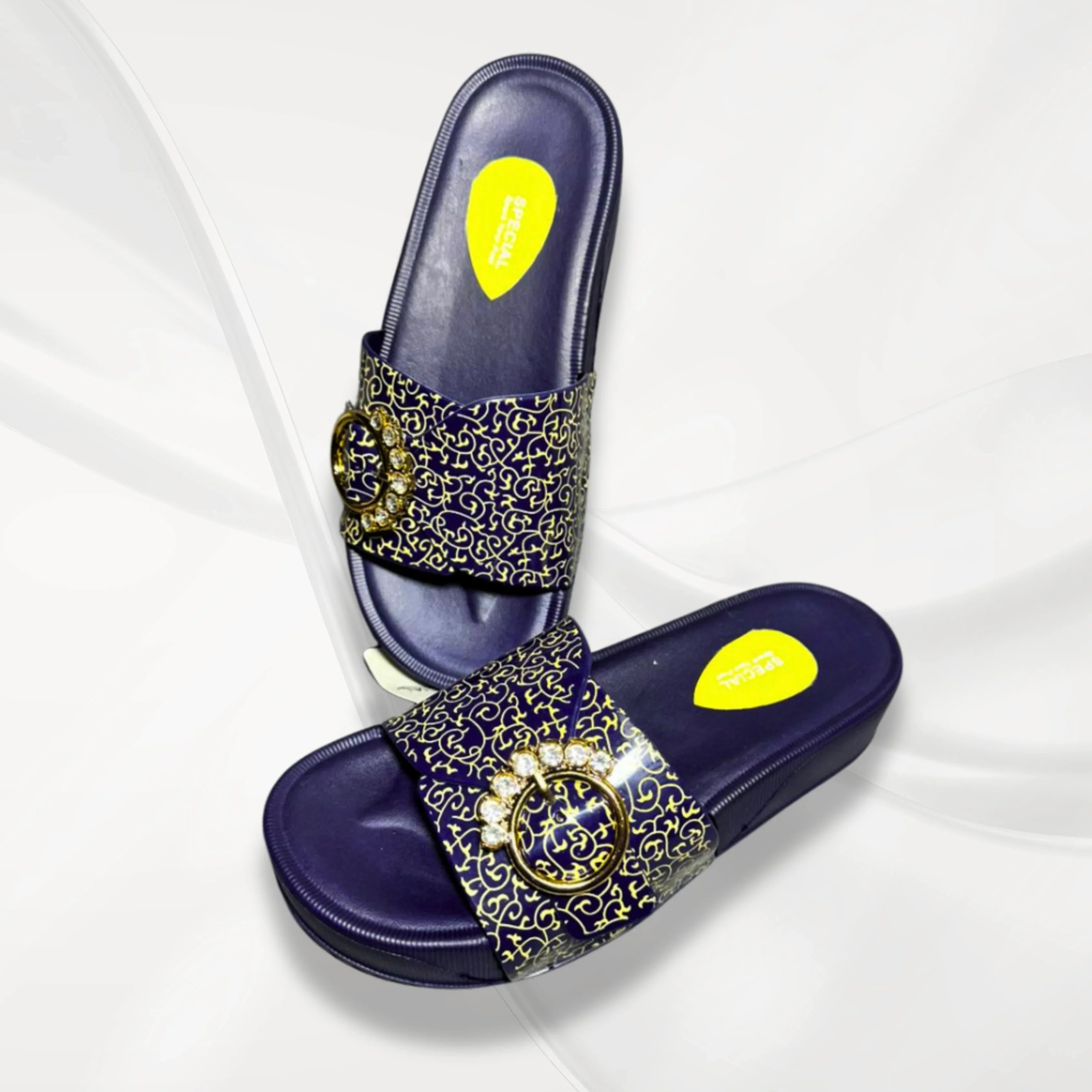 Women’s Comfortable Flat Sole Slippers