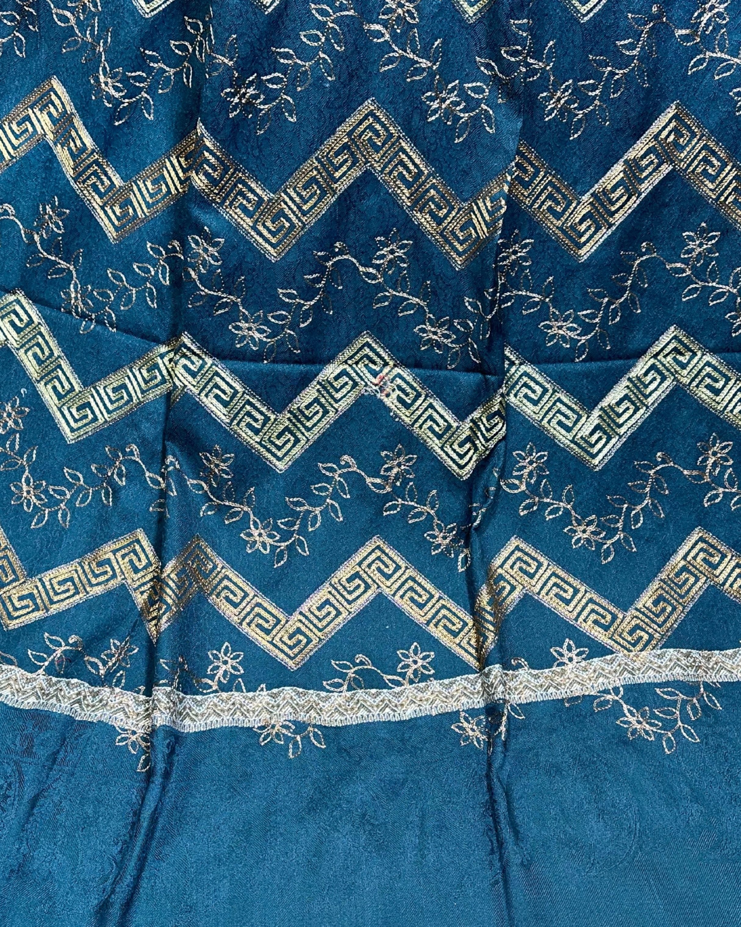 4 Border Embroidered Shawl for Winter -Ws102