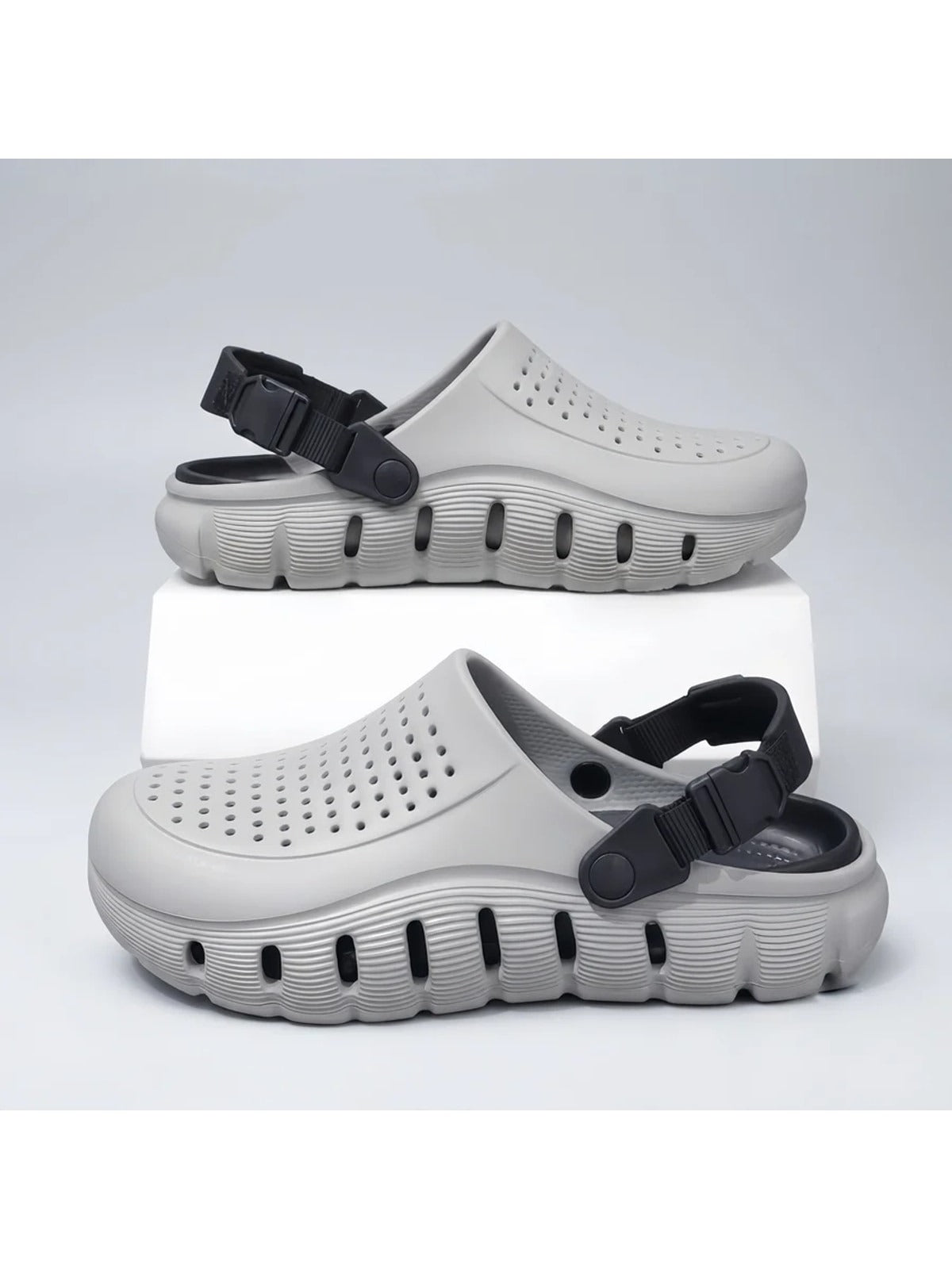 Men’s Comfortable EVA Outdoor Clogs – Anti-Slip Beach & Garden Slippers