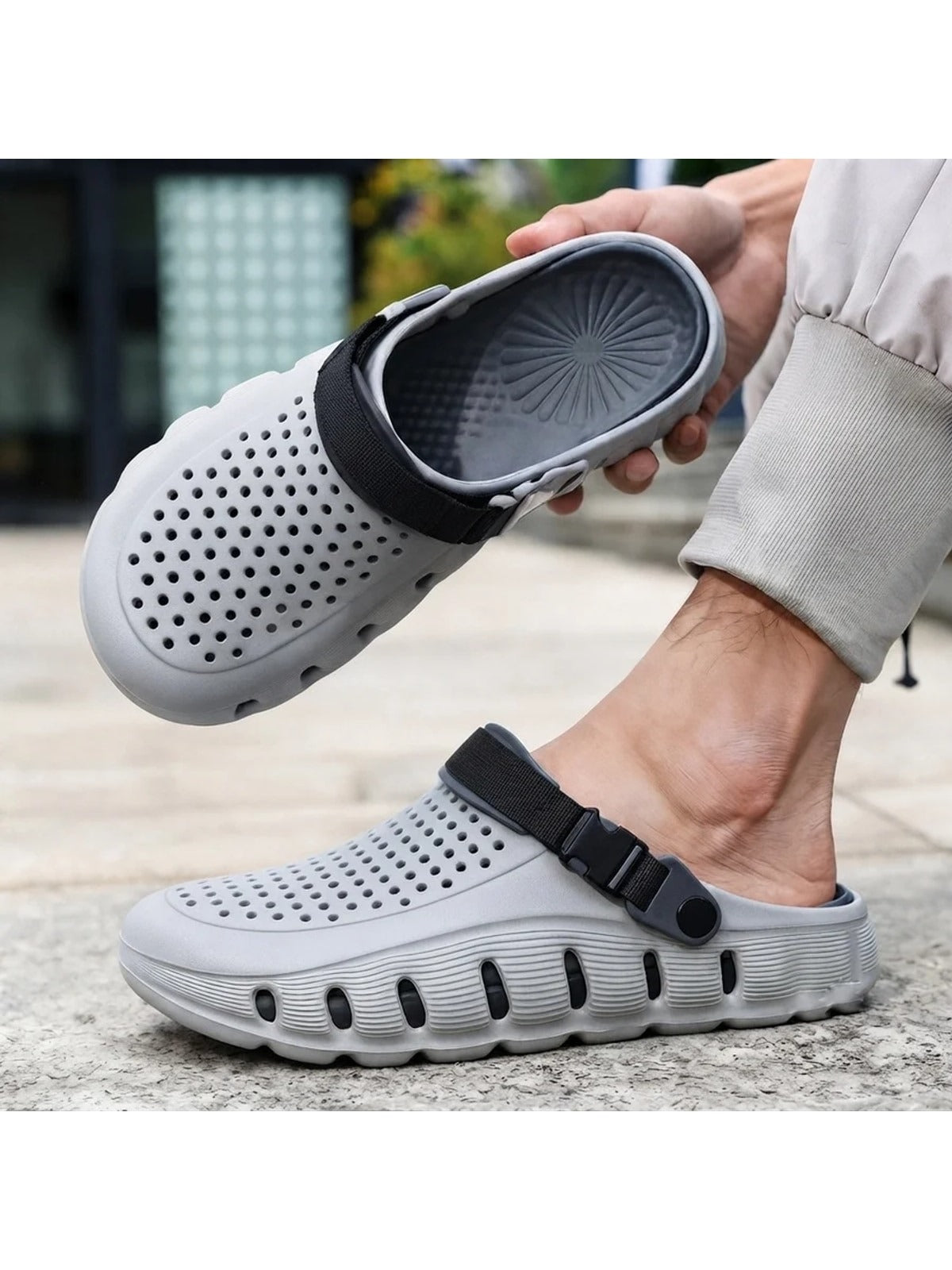 Men’s Comfortable EVA Outdoor Clogs – Anti-Slip Beach & Garden Slippers